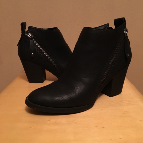 dolce vita double zip bootie